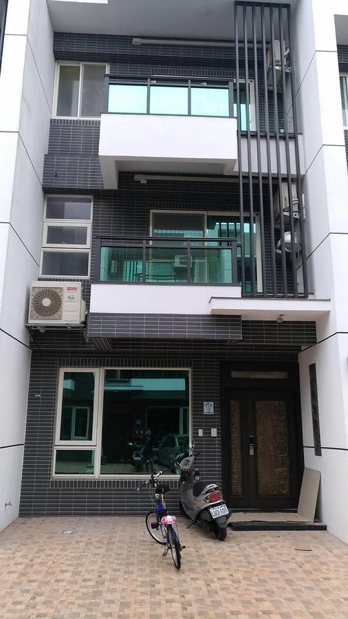 Smile Castle Apartment หลัวตง ภายนอก รูปภาพ